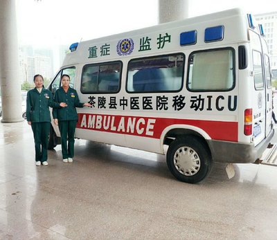 茶陵縣首臺移動ICU救護車落戶中醫醫院，打造移動手術新平臺